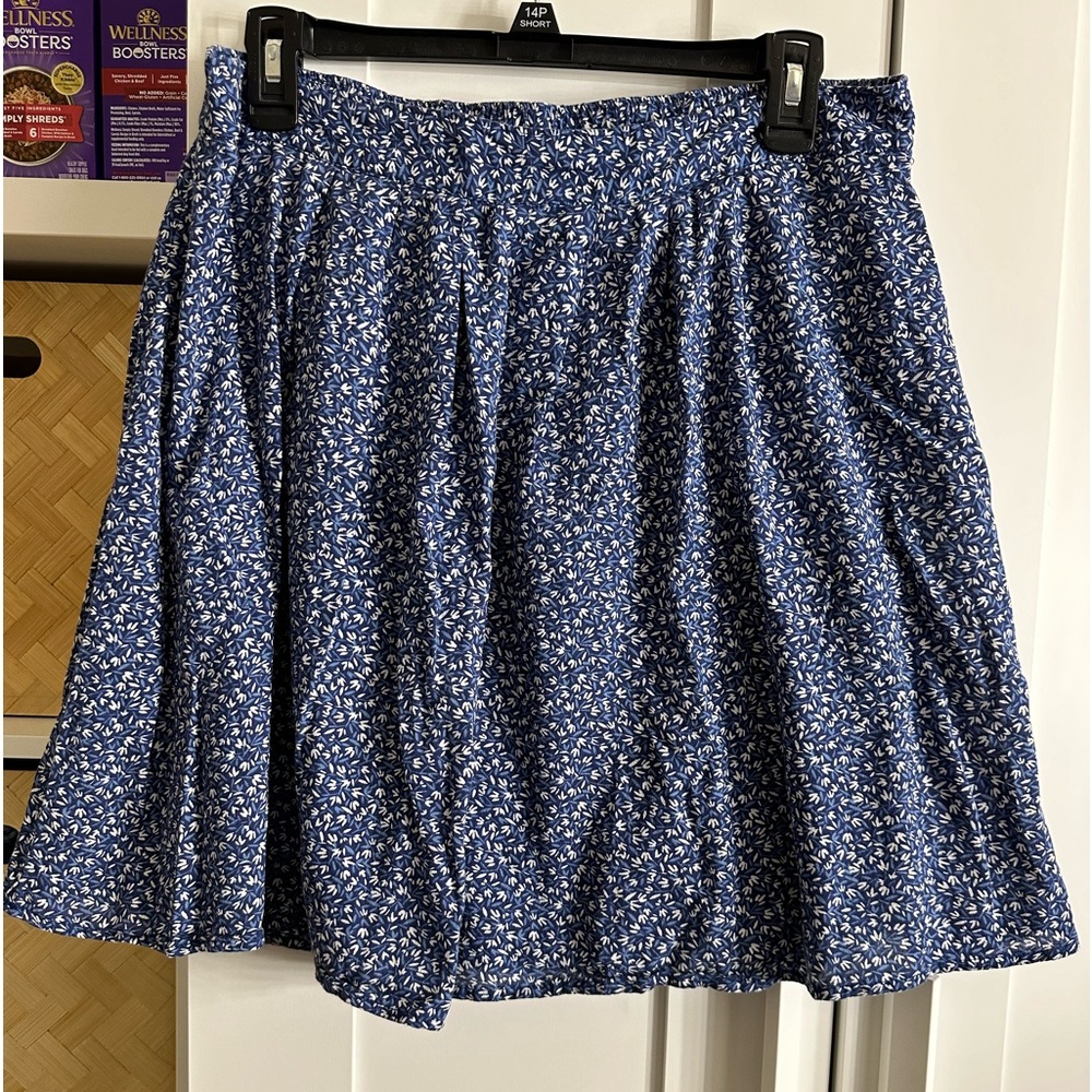 Old Navy floral blue skirt M